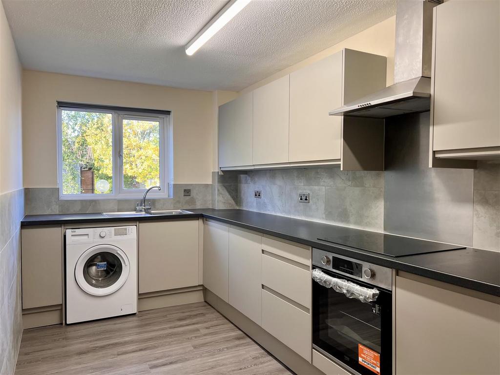 Kitchen Side.jpg