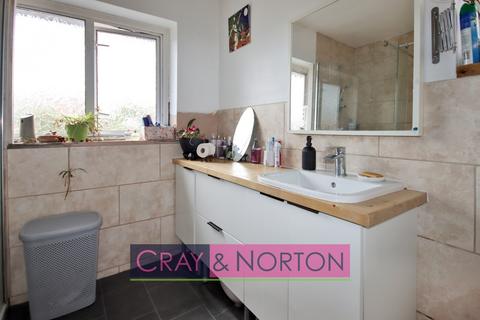 17 Delamare Crescent, Croydon, CR0 7BW