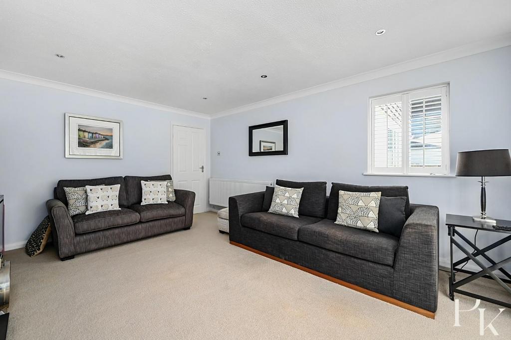 22 Hangleton Manor Close, BN3 (6).jpg