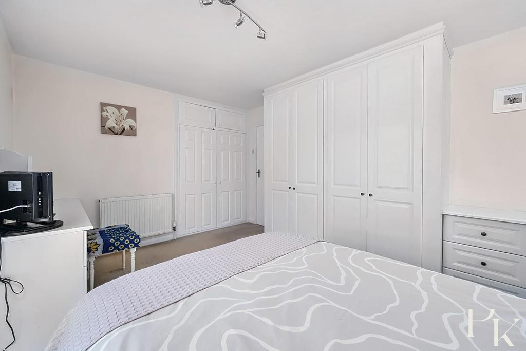 22 Hangleton Manor Close, BN3 (13).jpg