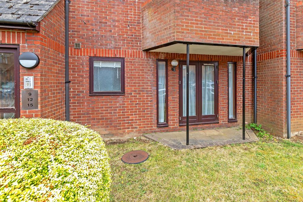 9 Ashtree Court-5.jpg
