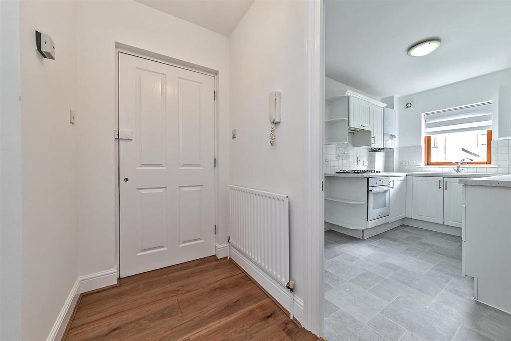 9 Ashtree Court-10.jpg
