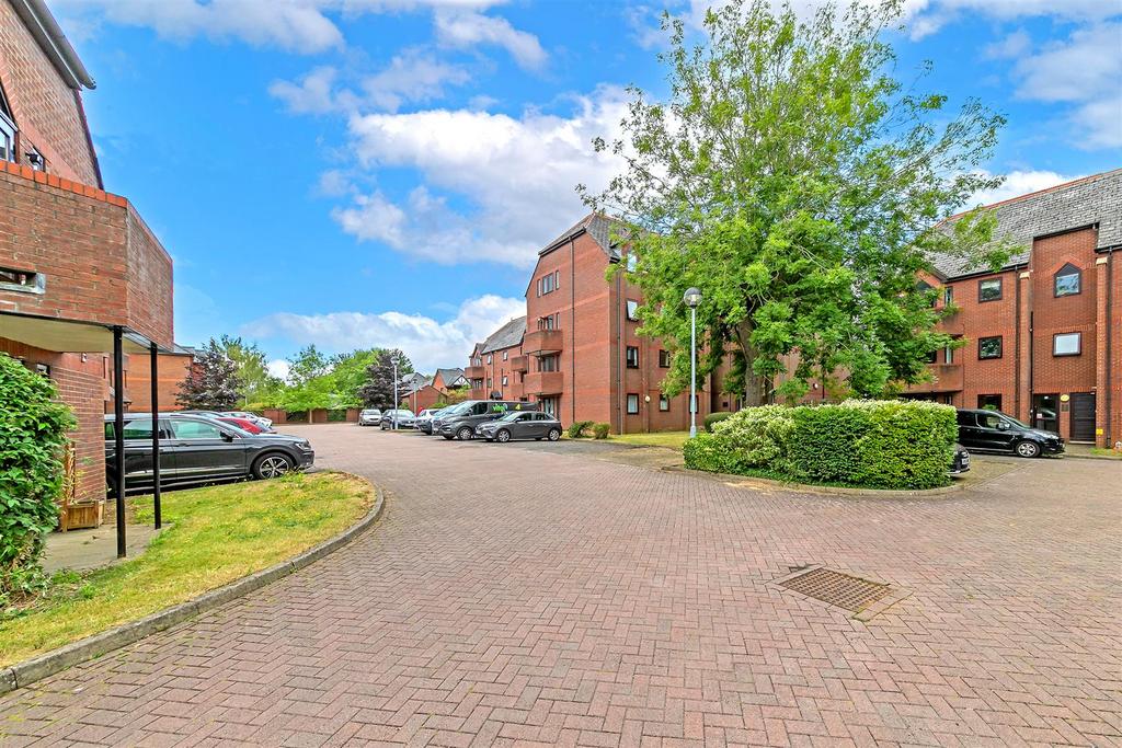 9 Ashtree Court-21.jpg
