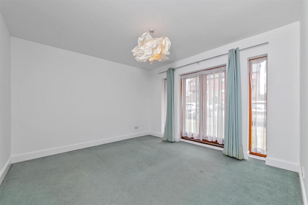 9 Ashtree Court-17.jpg