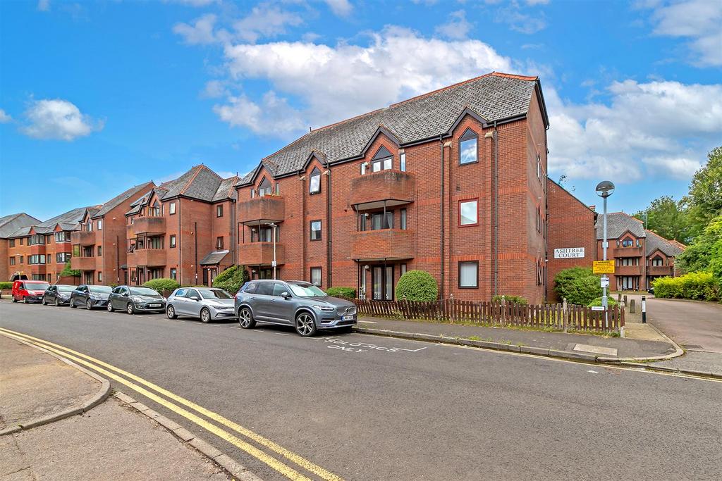 9 Ashtree Court-1.jpg