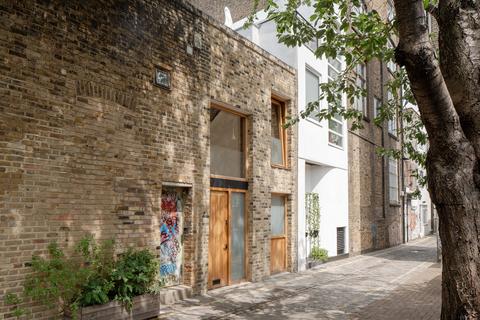 1 bedroom mews for sale, Voss Street, Voss Street, London E2