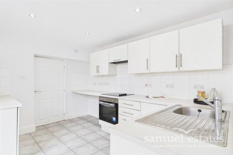 2 bedroom flat for sale, Saxon Road, Croydon, SE25