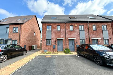 3 bedroom end of terrace house for sale