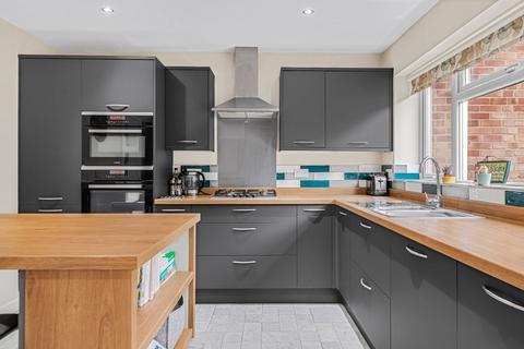 undefined, Robin Close, Alton, Hampshire