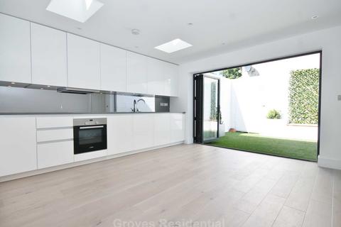 2 bedroom flat for sale, Elm Road, New Malden
