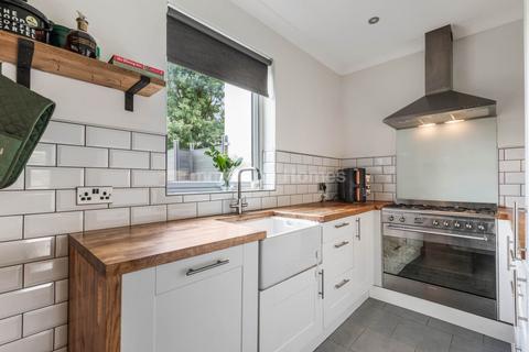 28 Burnside Road, Elderslie, Johnstone, PA5 9JX