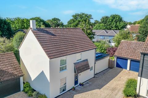 4 bedroom detached house for sale, Ponds Road, Chelmsford