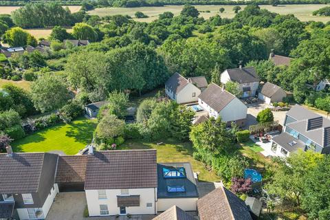 4 bedroom detached house for sale, Ponds Road, Chelmsford