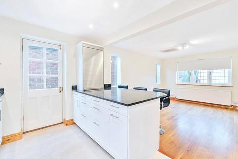 4 bedroom semi-detached house to rent, Northcote Crescent, West Horsley, KT24