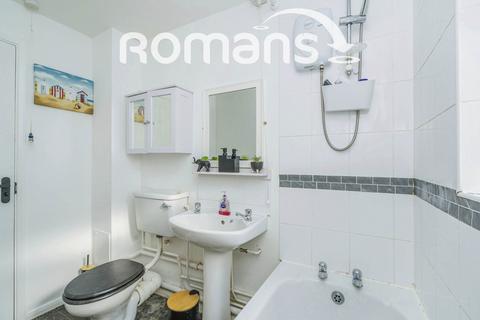 1 bedroom flat to rent, Ascot Court, Aldershot, Hampshire, GU11