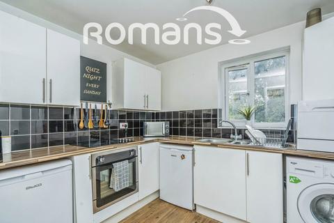 1 bedroom flat to rent, Ascot Court, Aldershot, Hampshire, GU11