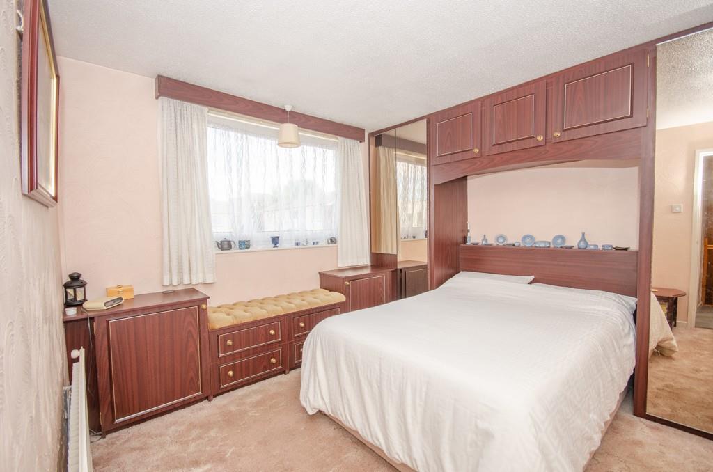 Bedroom 1.jpg