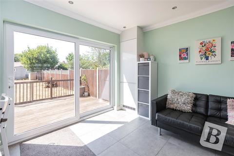 36 Chestnut Glen, Hornchurch, RM12 4HL