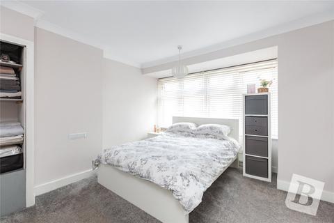 36 Chestnut Glen, Hornchurch, RM12 4HL