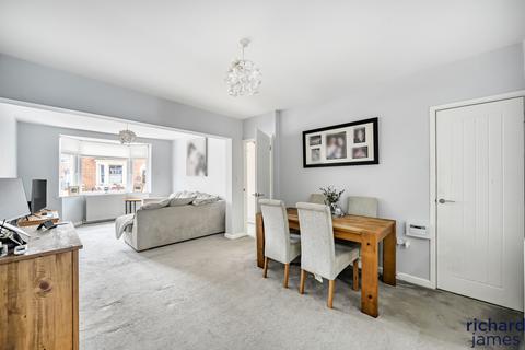 undefined, Hythe Road, Old Town, Swindon, SN1
