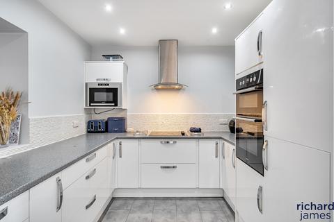 undefined, Hythe Road, Old Town, Swindon, SN1