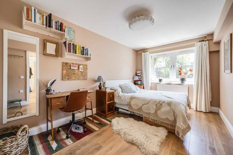 1 bedroom flat for sale, Lydford Close, London N16