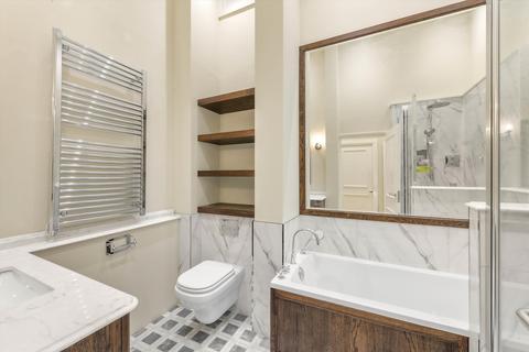 2 bedroom flat for sale, Chesham Street, London, SW1X