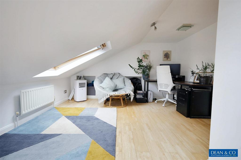Bedroom upstairs front