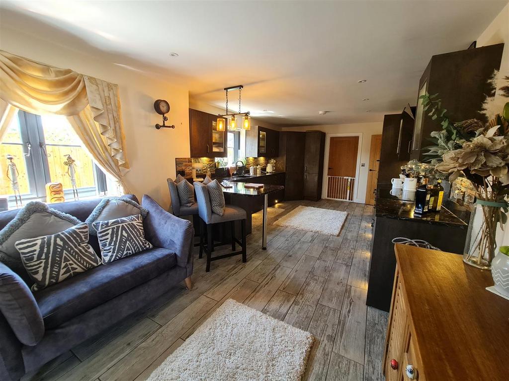 Kitchen/Family Room