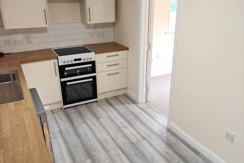 6 bedroom detached house to rent, Smallholdings, Clockhouse Lane, Ashford, Surrey, TW15