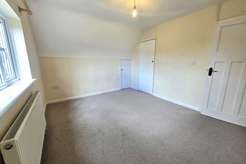 6 bedroom detached house to rent, Smallholdings, Clockhouse Lane, Ashford, Surrey, TW15