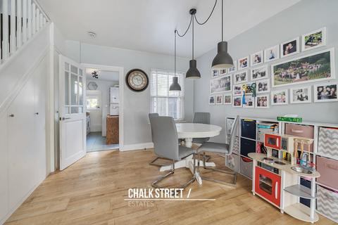 107 Douglas Road, Hornchurch, RM11 1AW
