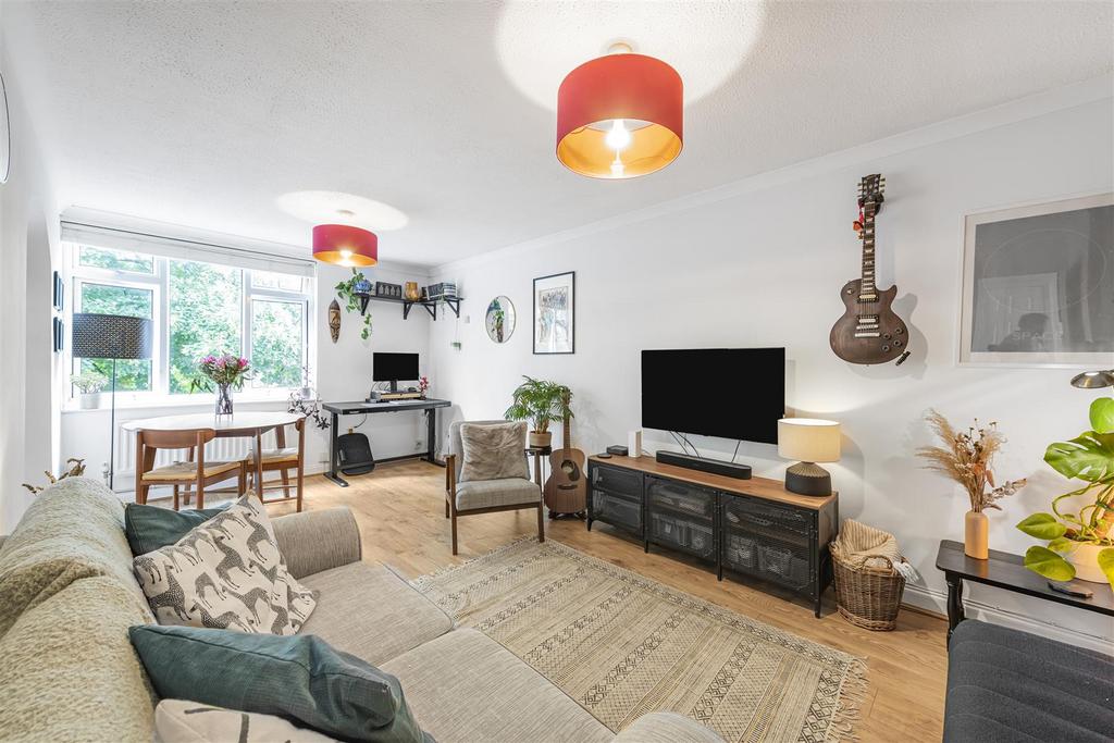 James anders ambert av 2 .jpg