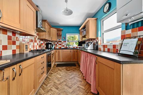 undefined, York Road, Farnborough, GU14