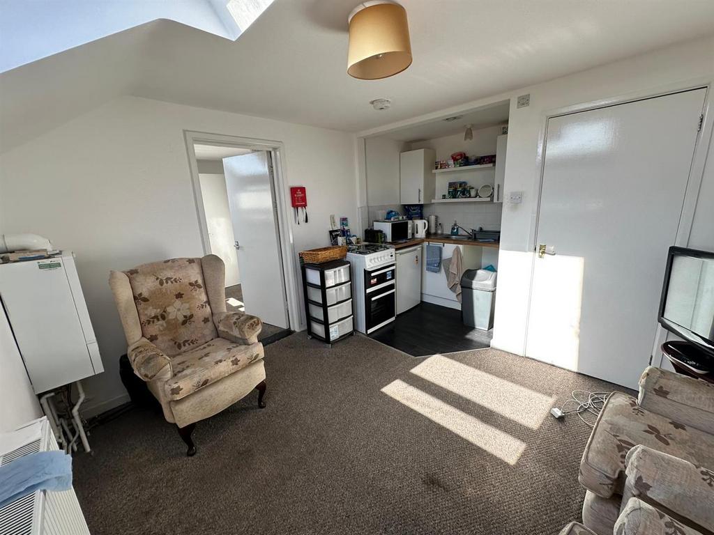 10c Flat 1 (Kitchen Dining Area).jpg