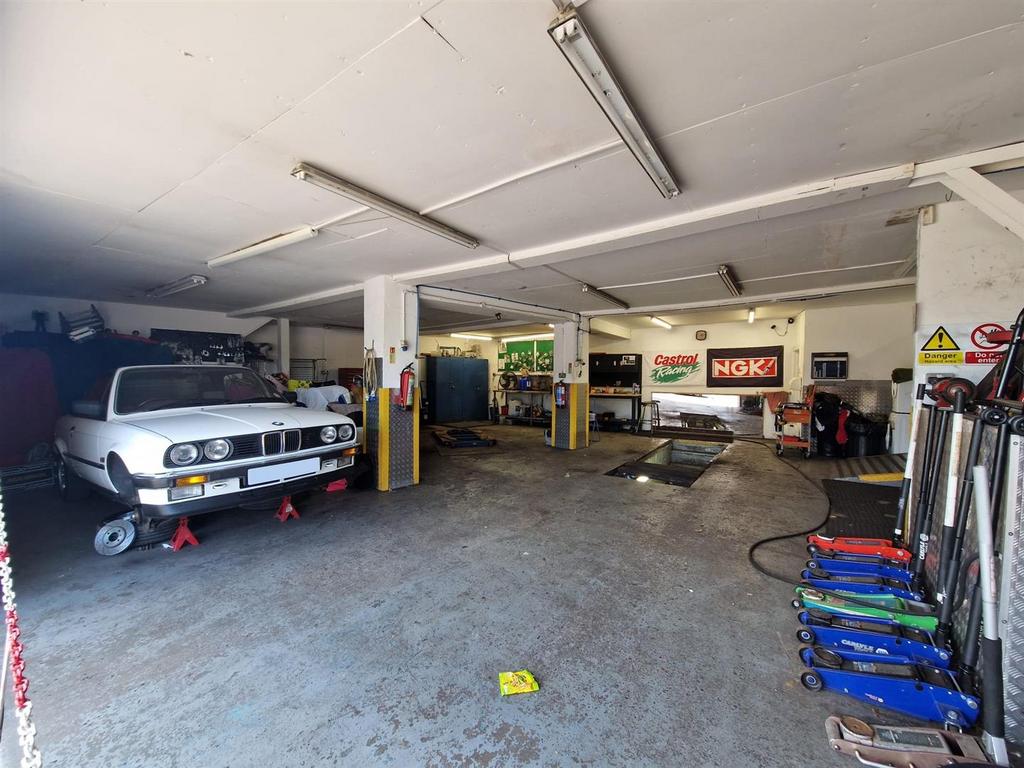 Workshop Unit.jpg
