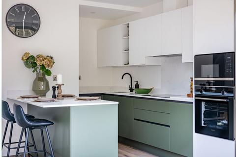 4 bedroom end of terrace house for sale, North Down, South Croydon, CR2
