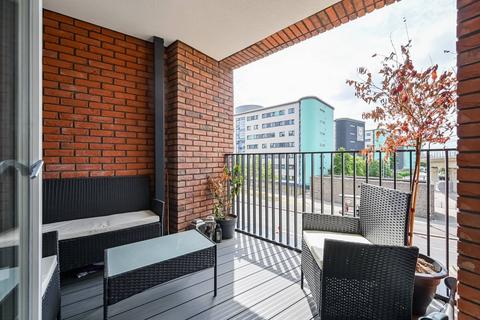 1 bedroom flat for sale, Galyon Point, Royal Docks, London, E16