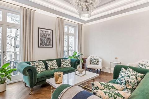 Brunswick Gardens, London, W8