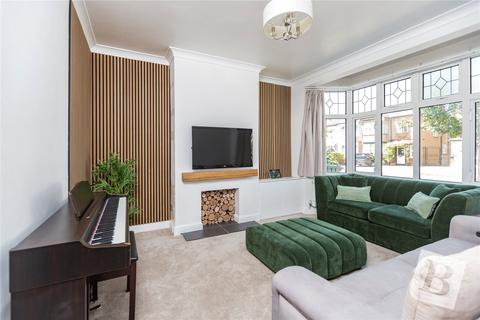 29 Stanley Avenue, Romford, RM2 5DL