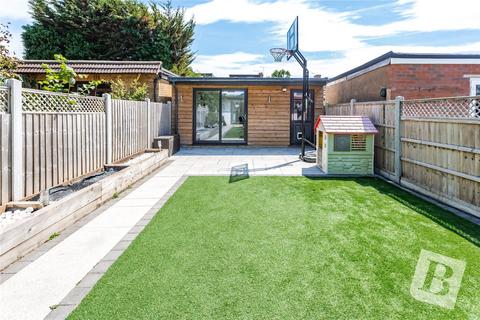 29 Stanley Avenue, Romford, RM2 5DL