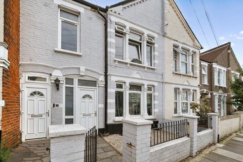 Flat 1, 7 Ashbourne Road, Mitcham, CR4 2BE