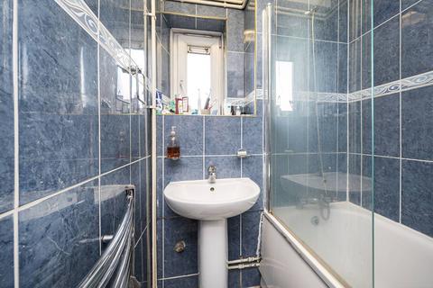 3 bedroom flat for sale, Frampton Park Road, Victoria Park, London, E9