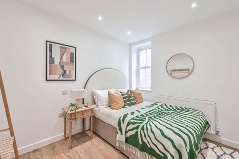 undefined, Birkbeck Road, North Finchley, London, N12