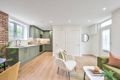 undefined, Birkbeck Road, North Finchley, London, N12