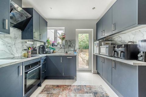 108 Fairmead Crescent, Edgware, HA8 8YP