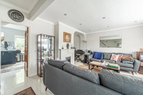 108 Fairmead Crescent, Edgware, HA8 8YP
