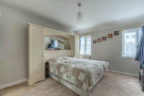 108 Fairmead Crescent, Edgware, HA8 8YP