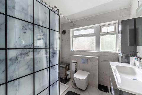 108 Fairmead Crescent, Edgware, HA8 8YP