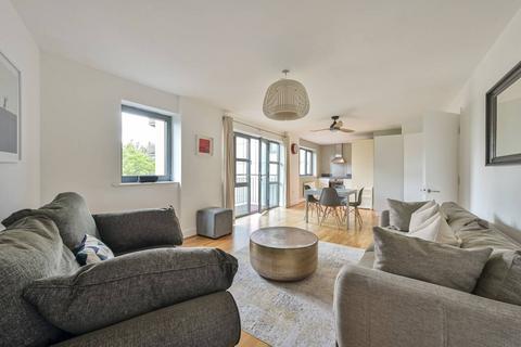 Chapter Way, South Wimbledon, London, SW19